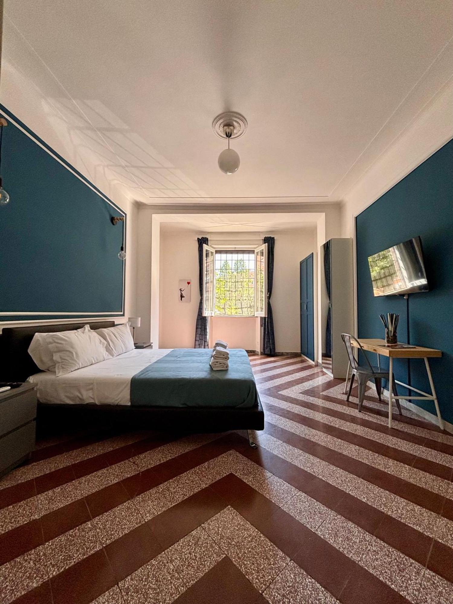 The Place Strozzi * Rom